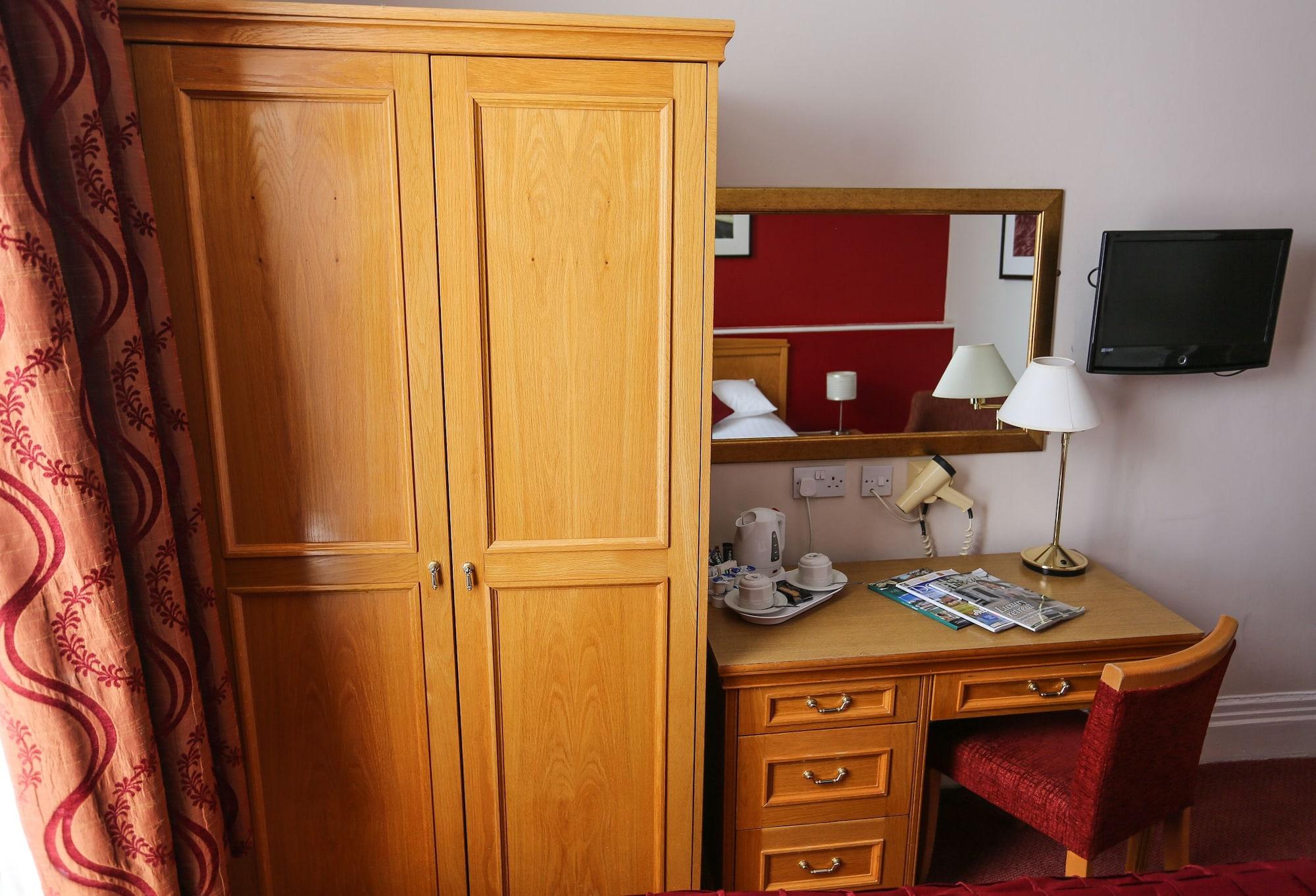 Royal Exeter Hotel Борнмут Экстерьер фото