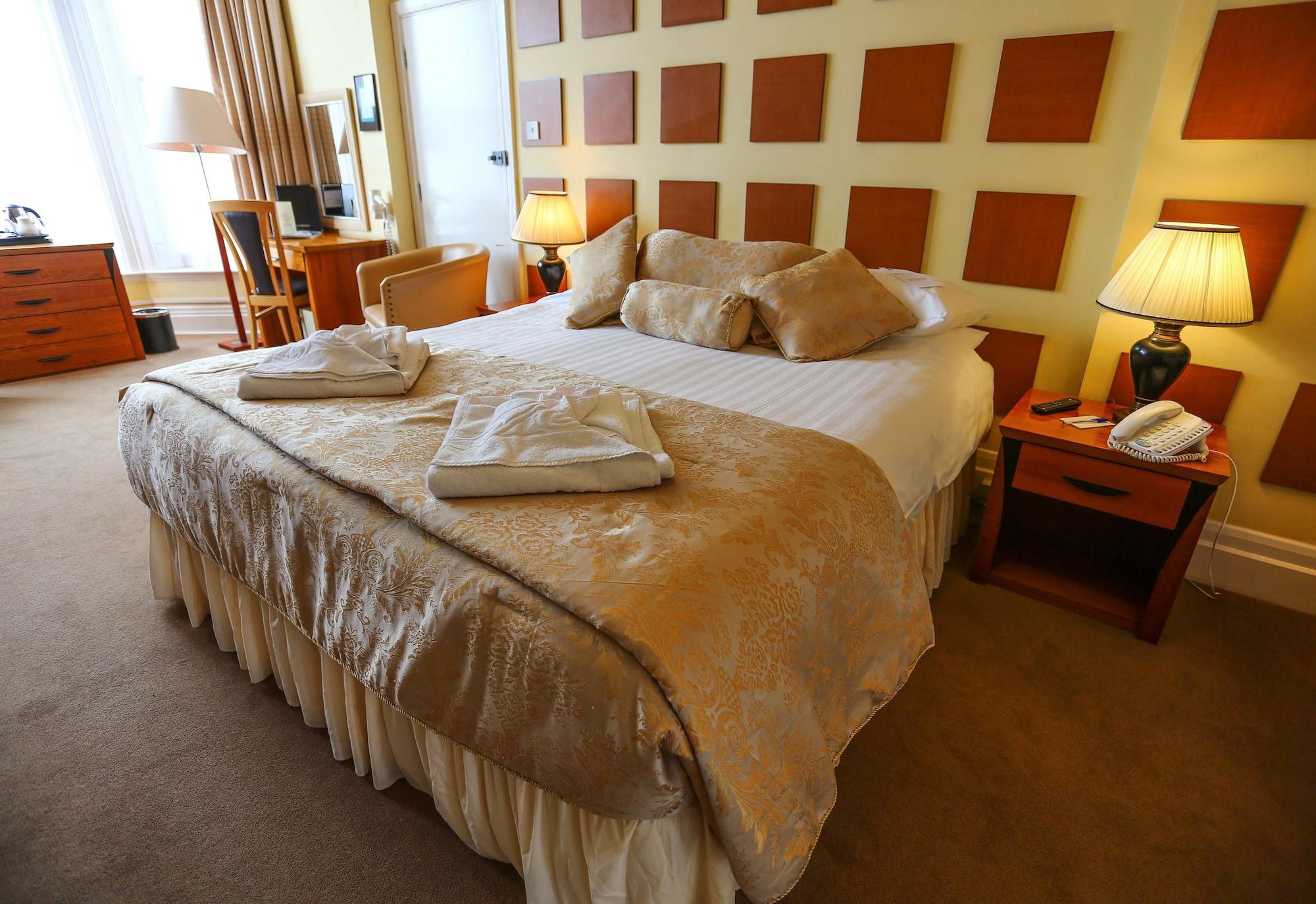 Royal Exeter Hotel Борнмут Экстерьер фото