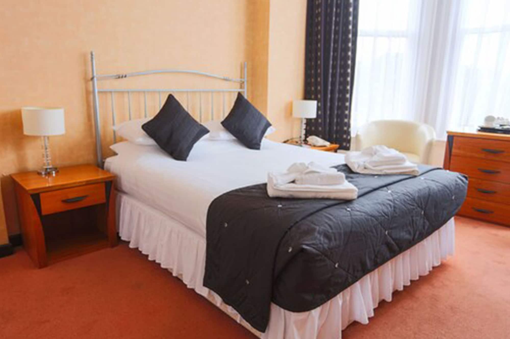 Royal Exeter Hotel Борнмут Экстерьер фото