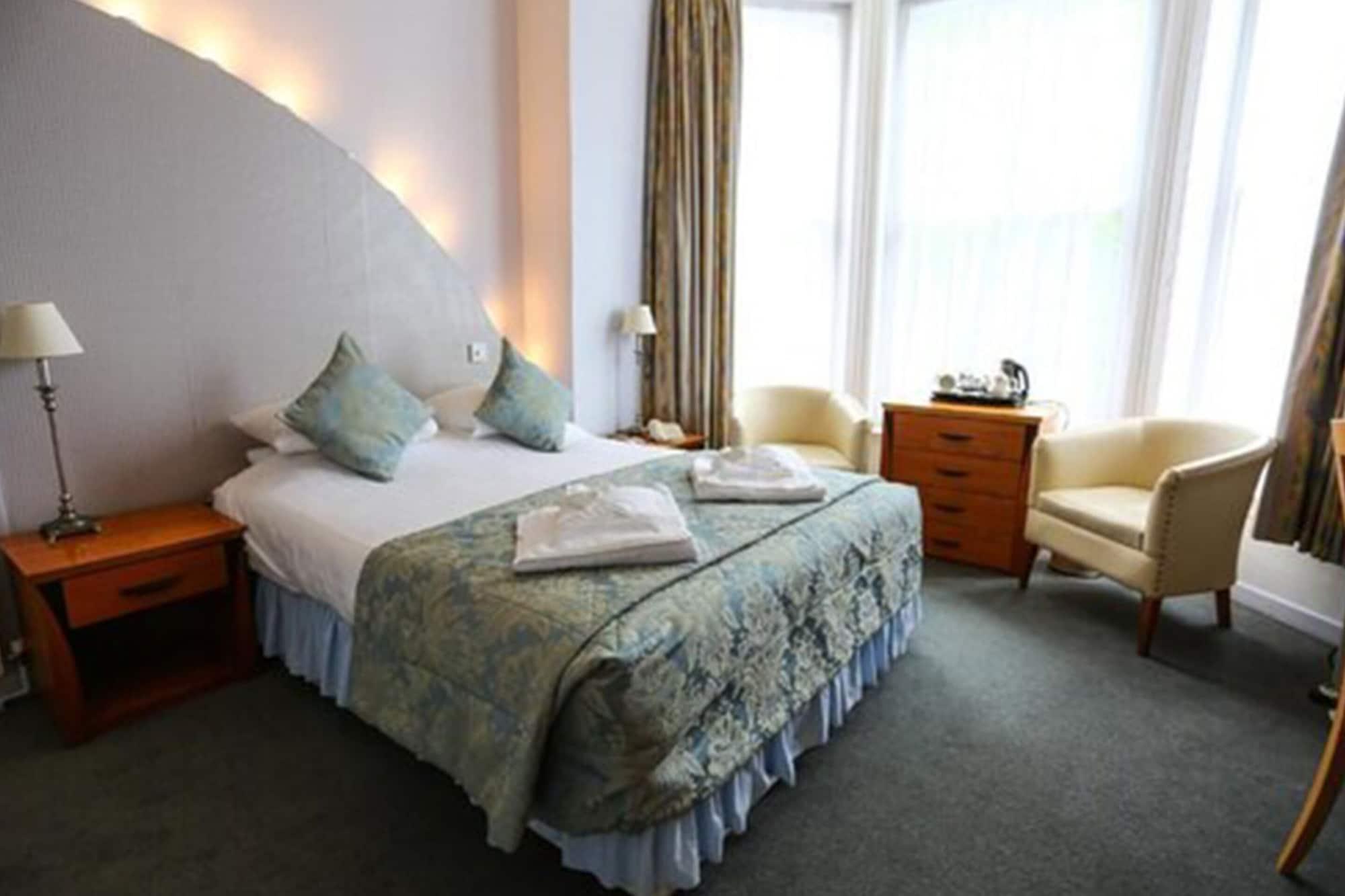 Royal Exeter Hotel Борнмут Экстерьер фото