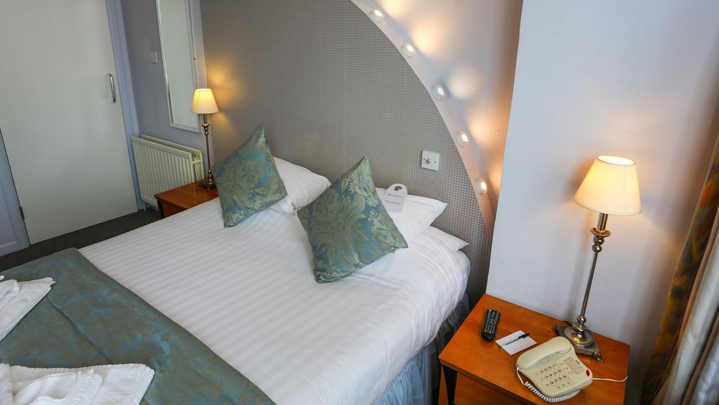 Royal Exeter Hotel Борнмут Экстерьер фото