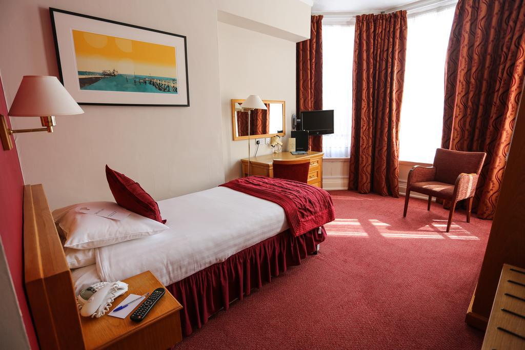 Royal Exeter Hotel Борнмут Экстерьер фото