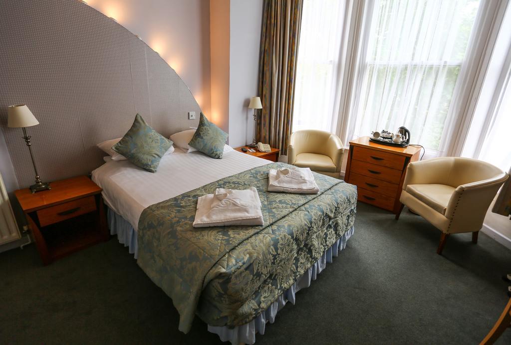 Royal Exeter Hotel Борнмут Экстерьер фото